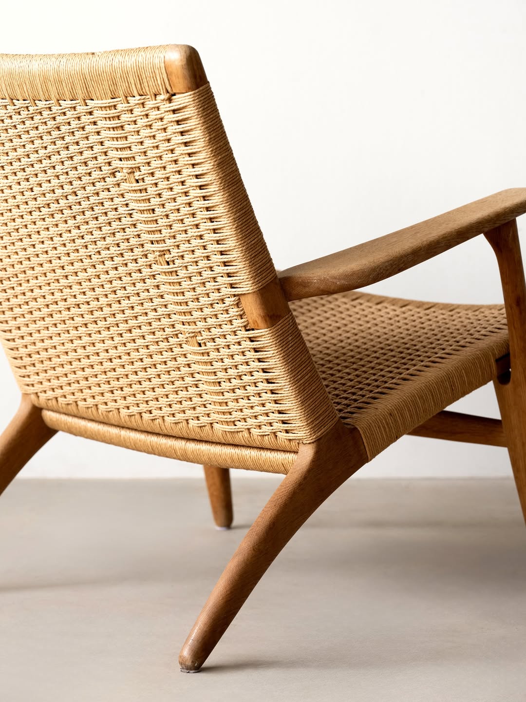 Hans Wegner CH25 Chair thumbnail 2