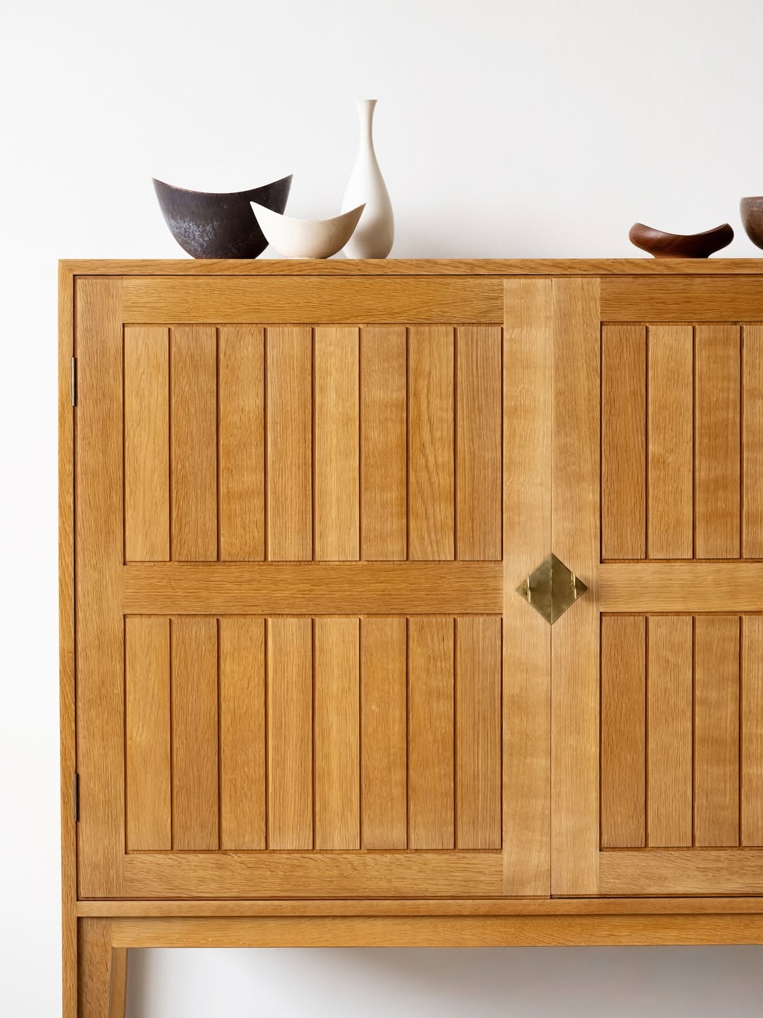 Oak Cabinet with Brass Key thumbnail 3