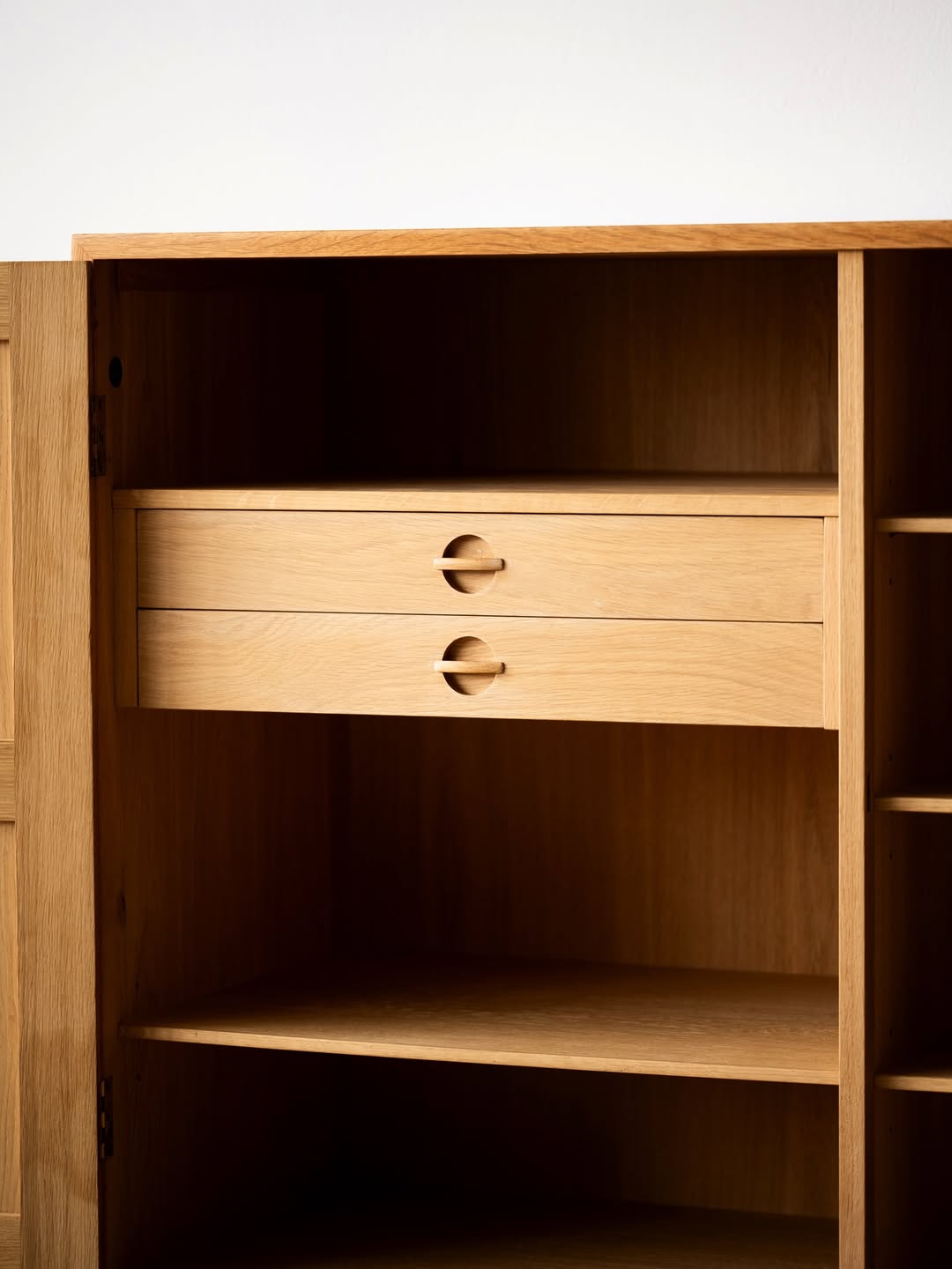 Oak Cabinet with Brass Key thumbnail 4