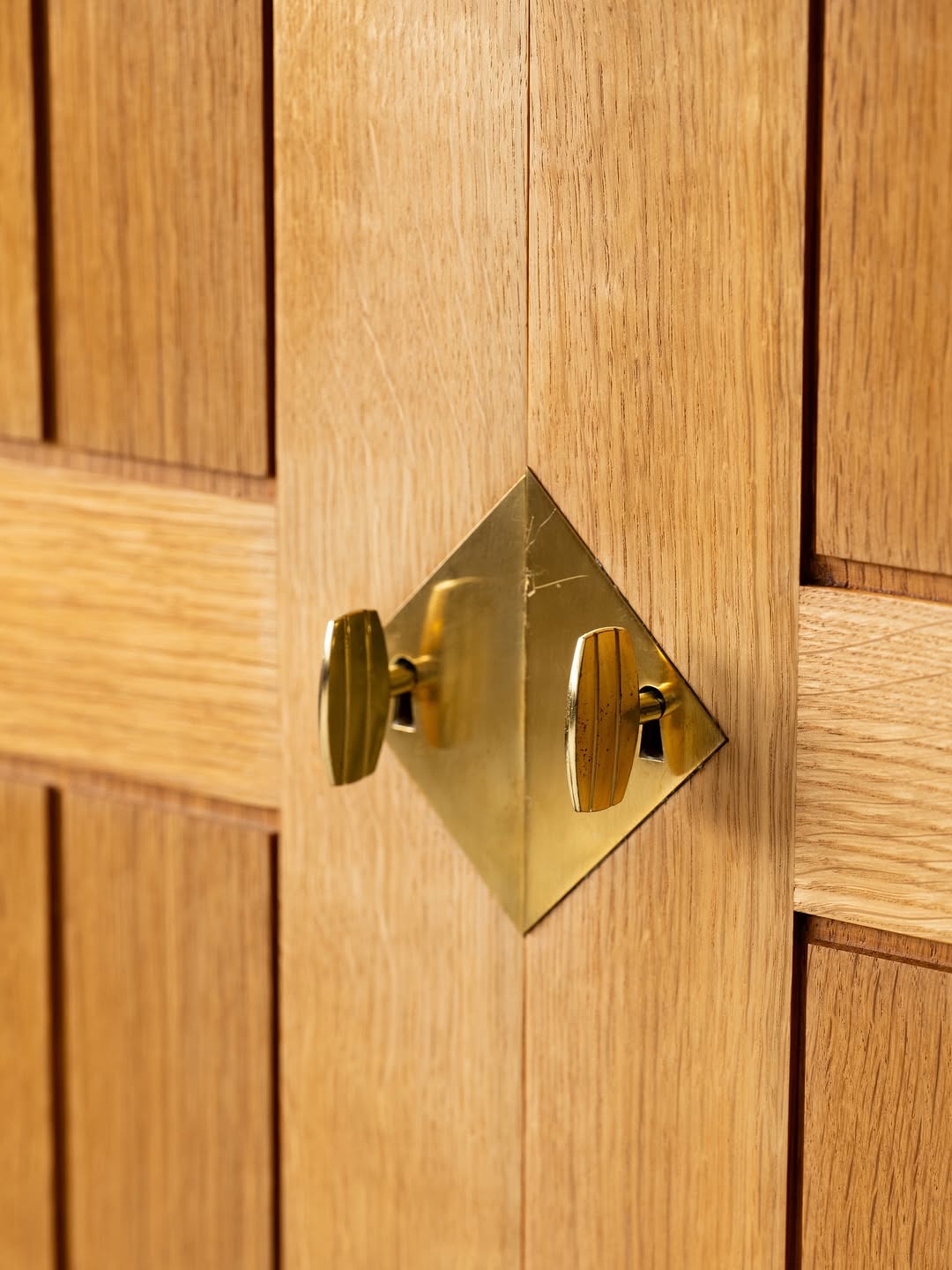 Oak Cabinet with Brass Key thumbnail 6